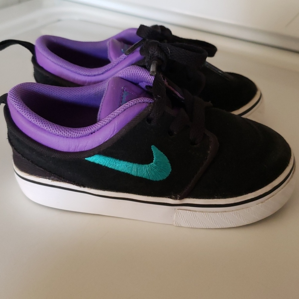 Nike skate shoes toddler 6